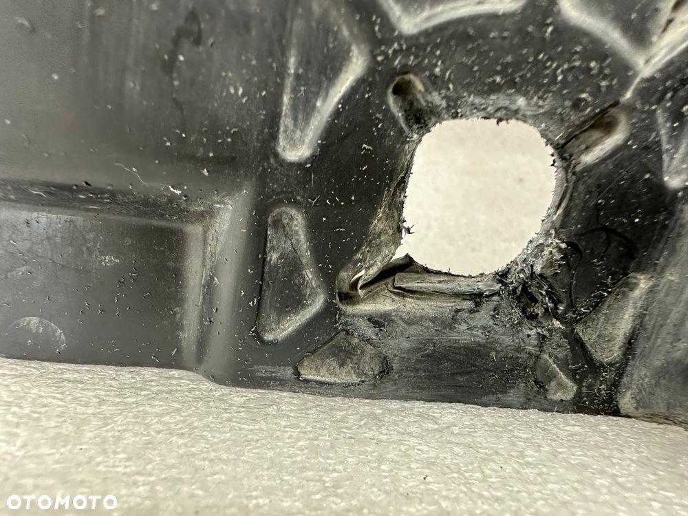 TOYOTA AURIS II 12- OSŁONA / PŁYTA POD ZDERZAK PRZEDNI PRZÓD , NR 52618-02040 , NR AUKCJI OSŁ820 - 3