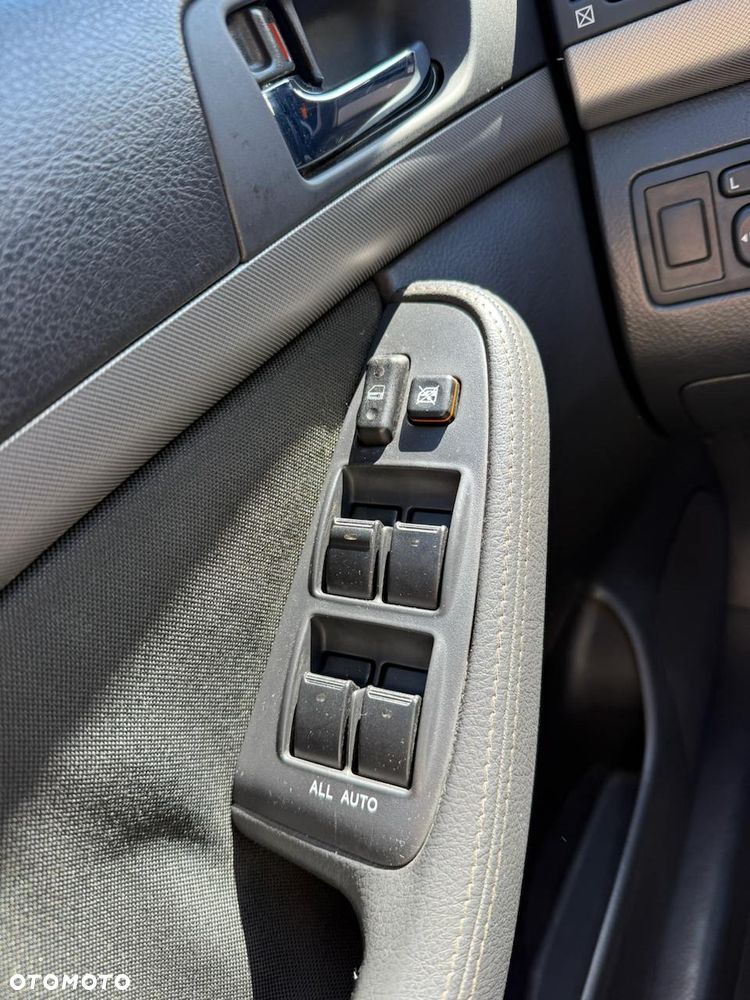 Toyota Avensis 2.0 D-4D Sol - 13