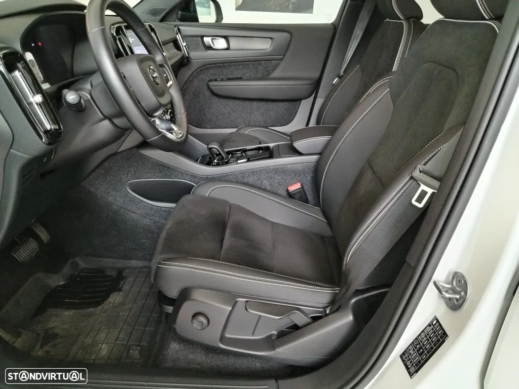 Volvo C40 Recharge Plus - 2