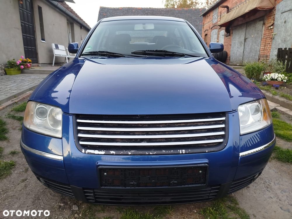 Volkswagen Passat - 4