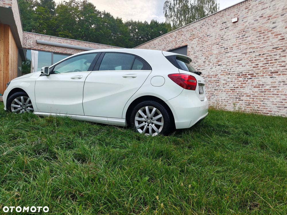 Mercedes-Benz Klasa A 180 BlueEfficiency Edition - 4