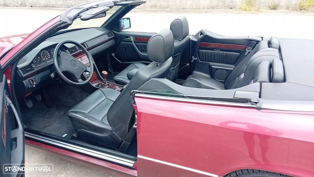 Mercedes-Benz E 200 - 20