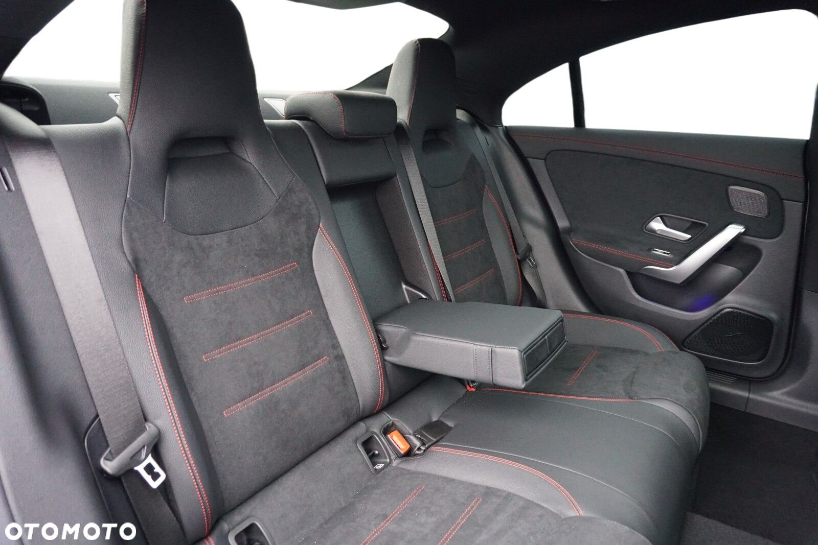 Mercedes-Benz CLA - 9