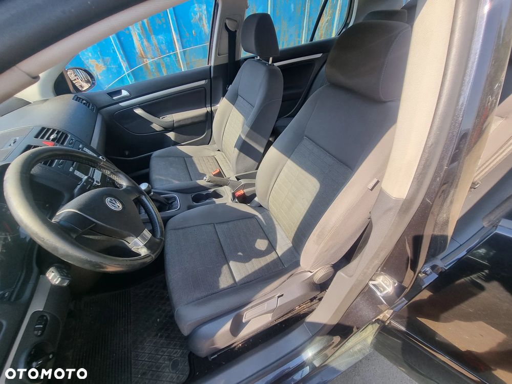VOLKSWAGEN GOLF V 5 03-09 2007 r. 5D HB fotel kierowcy i pasażera + kanapa tylna * - 3