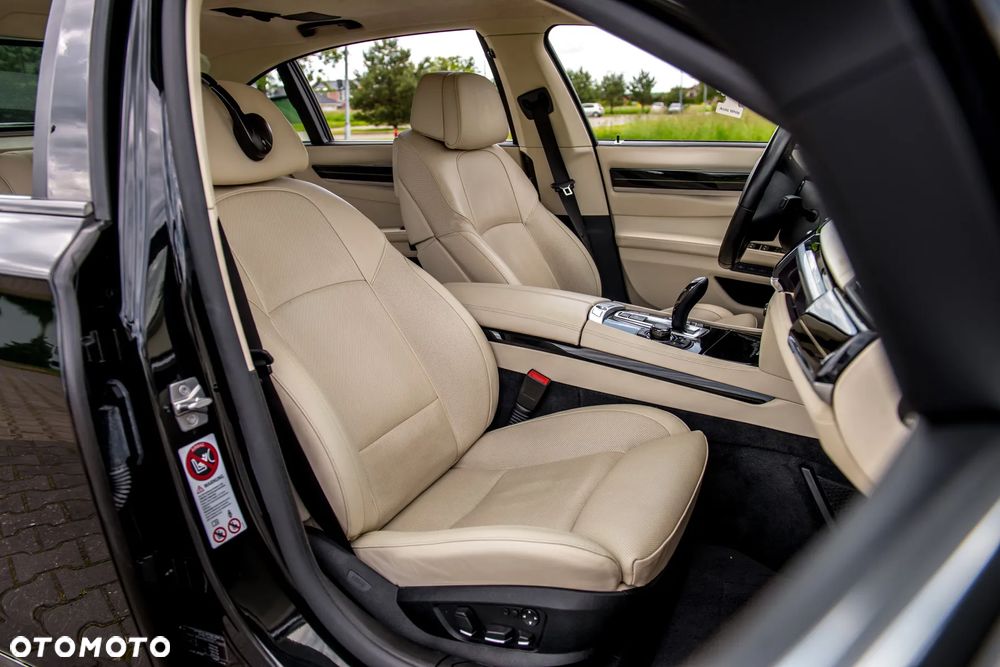 BMW Seria 7 760i - 18