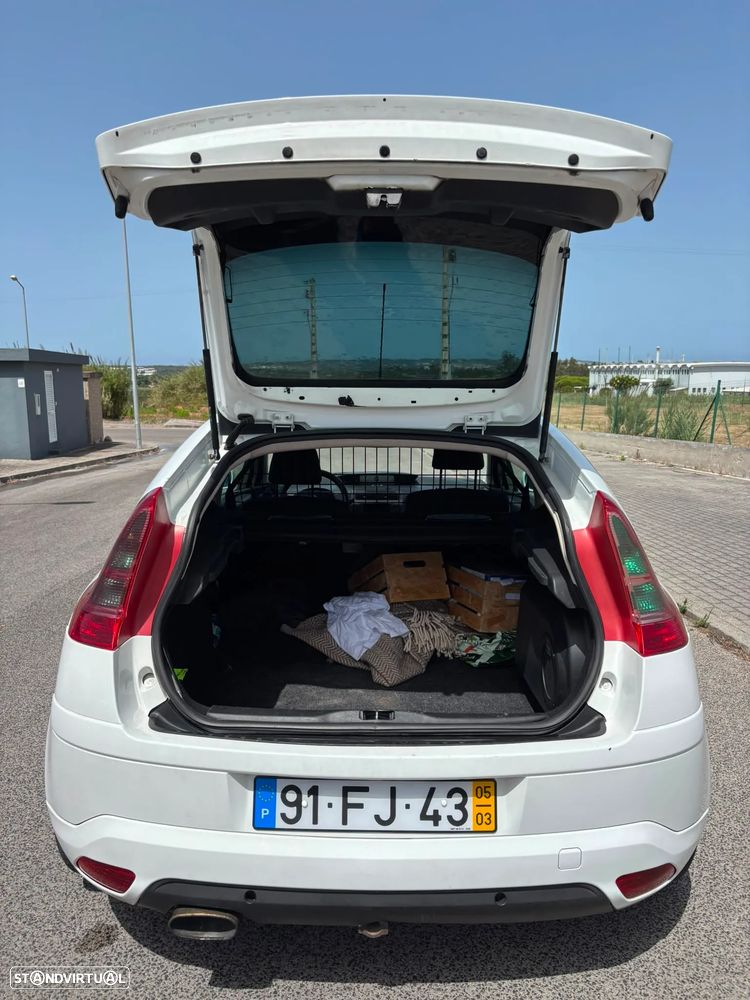 Citroën C4 1.6 HDi VTR - 10