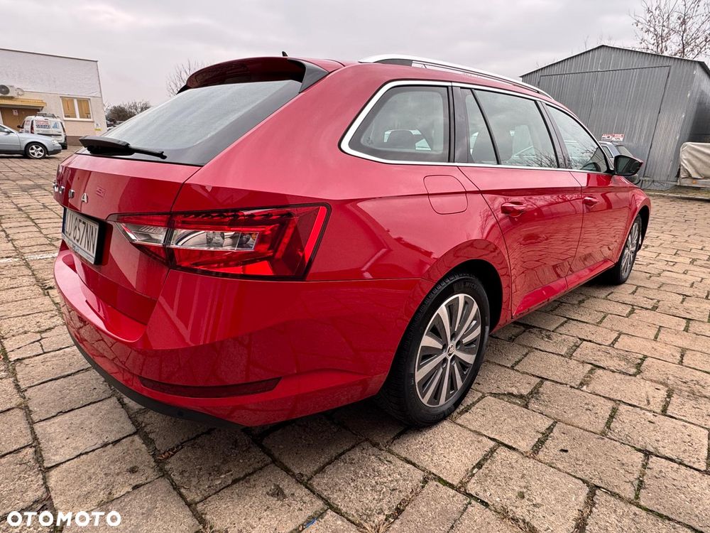 Skoda Superb 2.0 TSI Ambition DSG - 7