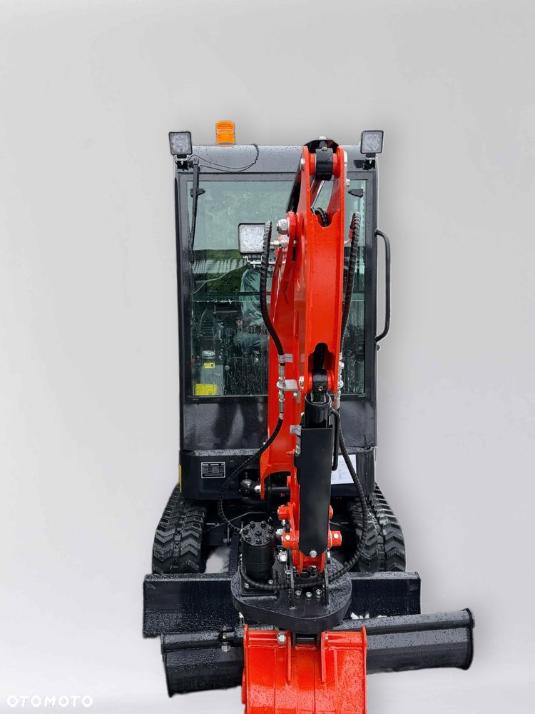 Kubota S25 - 17