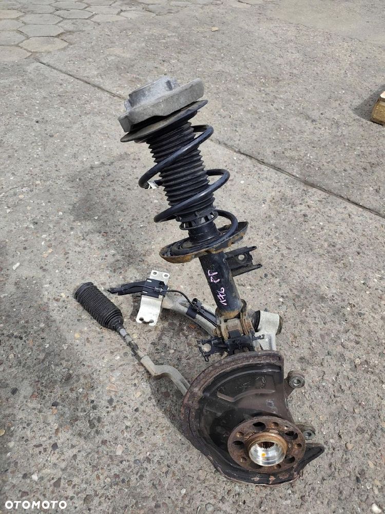 MERCEDES W176 PRZEDNIA PRAWA ZWROTNICA WAHACZ AMOR - 2