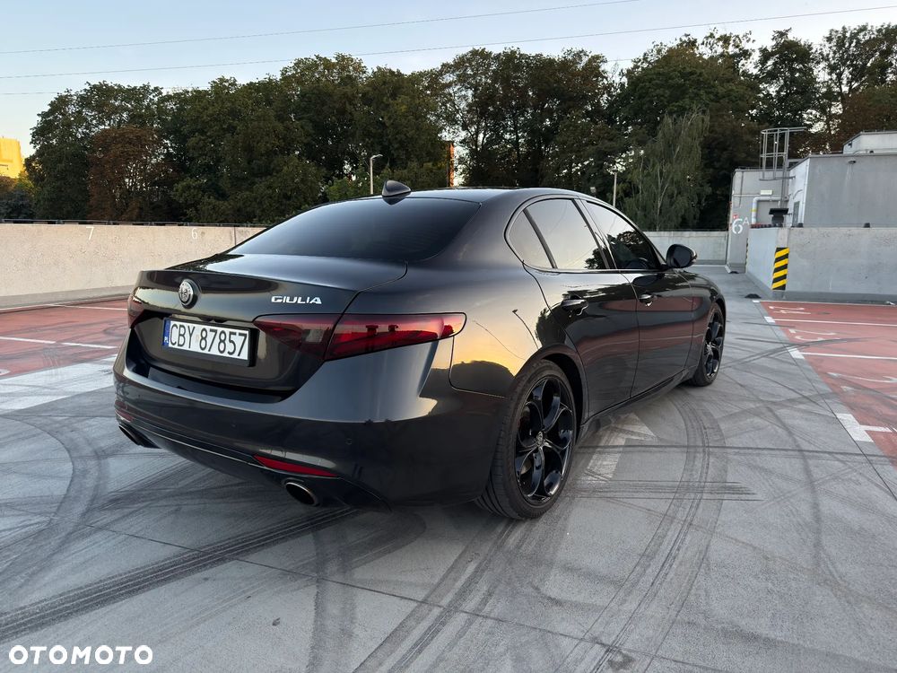 Alfa Romeo Giulia 2.0 Turbo Veloce - 5