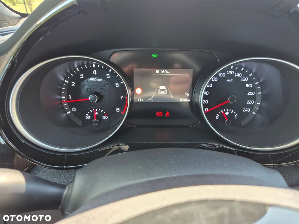 Kia Ceed - 9