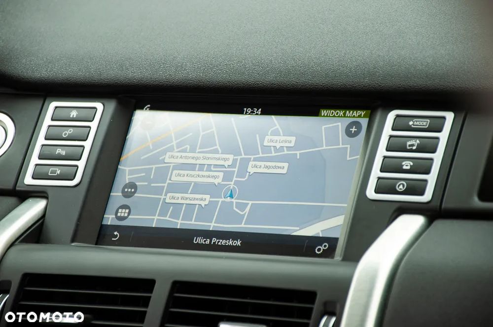 Land Rover Discovery Sport - 11