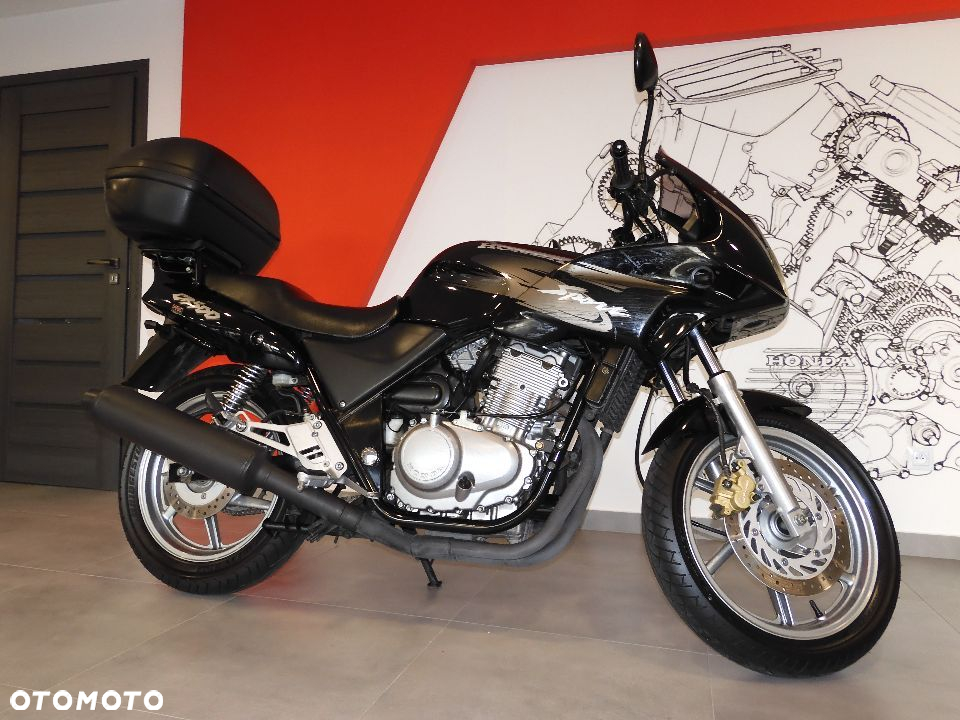 Honda CB - 15