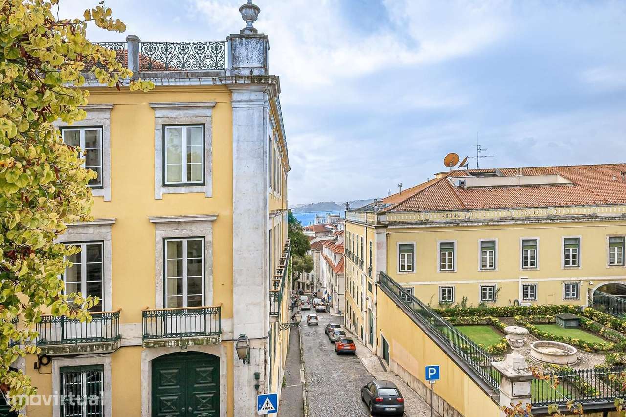 Apartamento T2 com vista, Sé, Lisboa - Grande imagem: 2/52