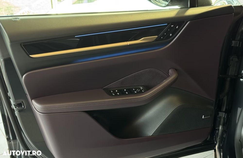 Porsche Macan 100 kWh - 17