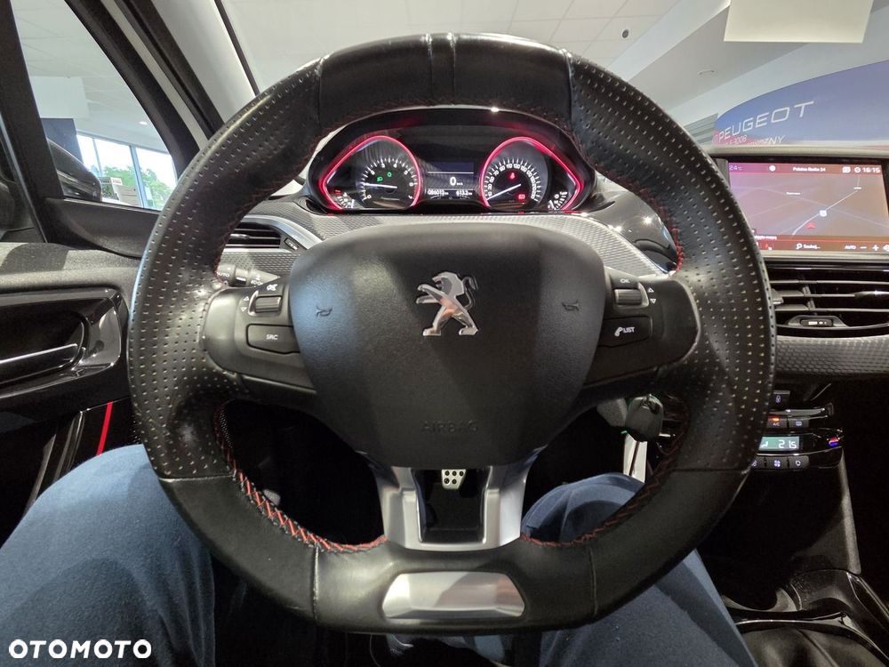 Peugeot 2008 1.2 PureTech Allure S&S - 17