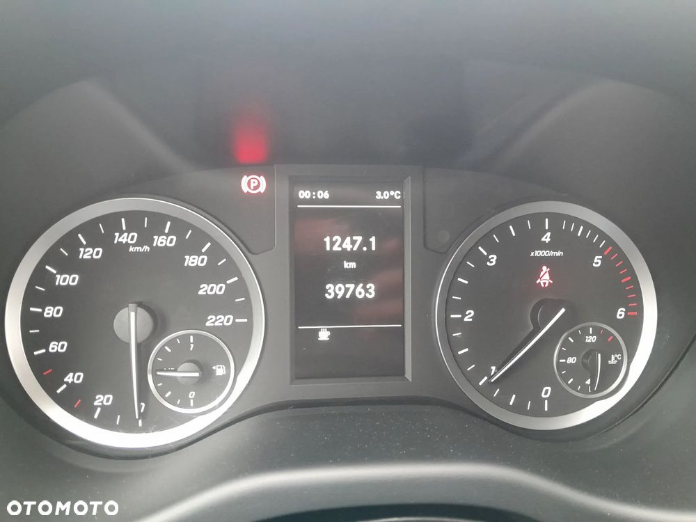 Mercedes-Benz Vito - 13