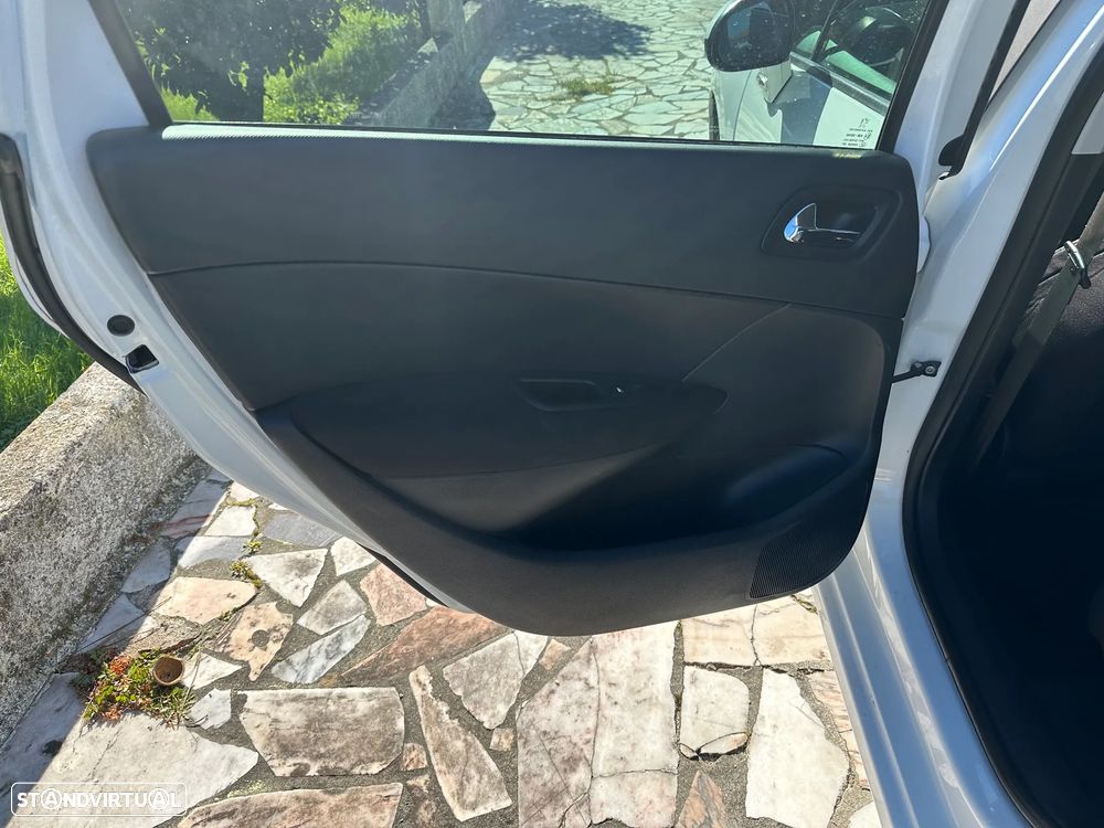 Peugeot 308 SW 1.6 HDi Sport CVM6 - 22