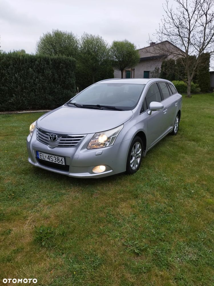 Toyota Avensis - 1