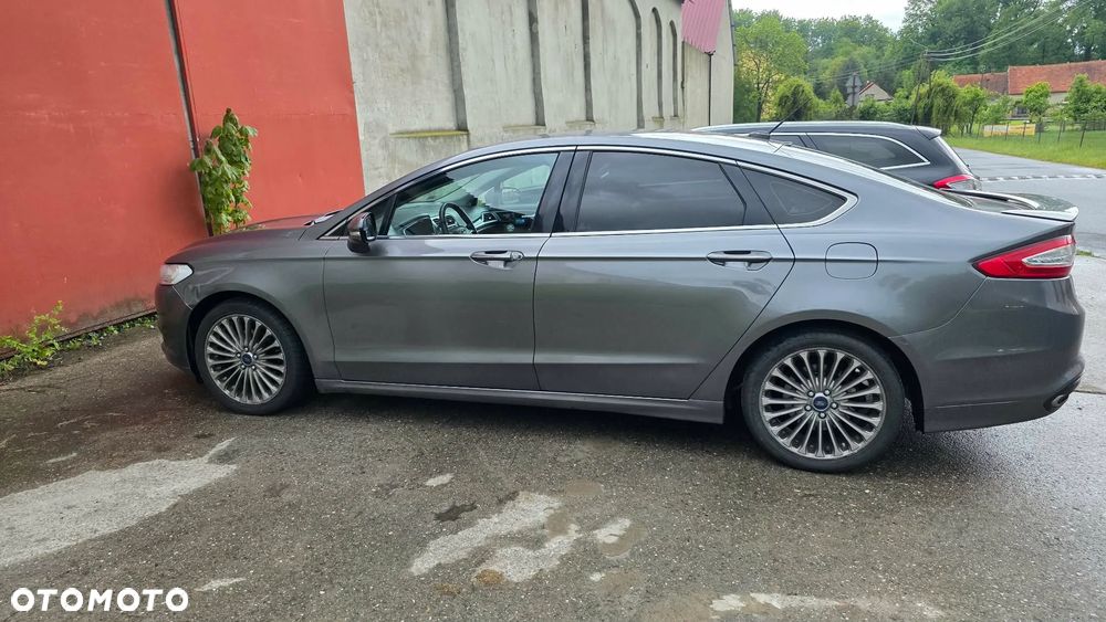 Ford Fusion - 16