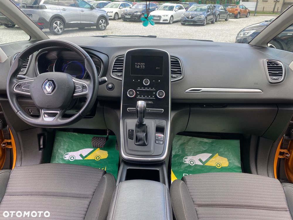 Renault Scenic - 11
