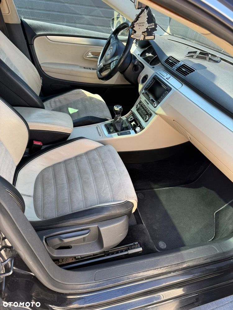 Volkswagen Passat CC 2.0 TDI DPF 4Mot - 24