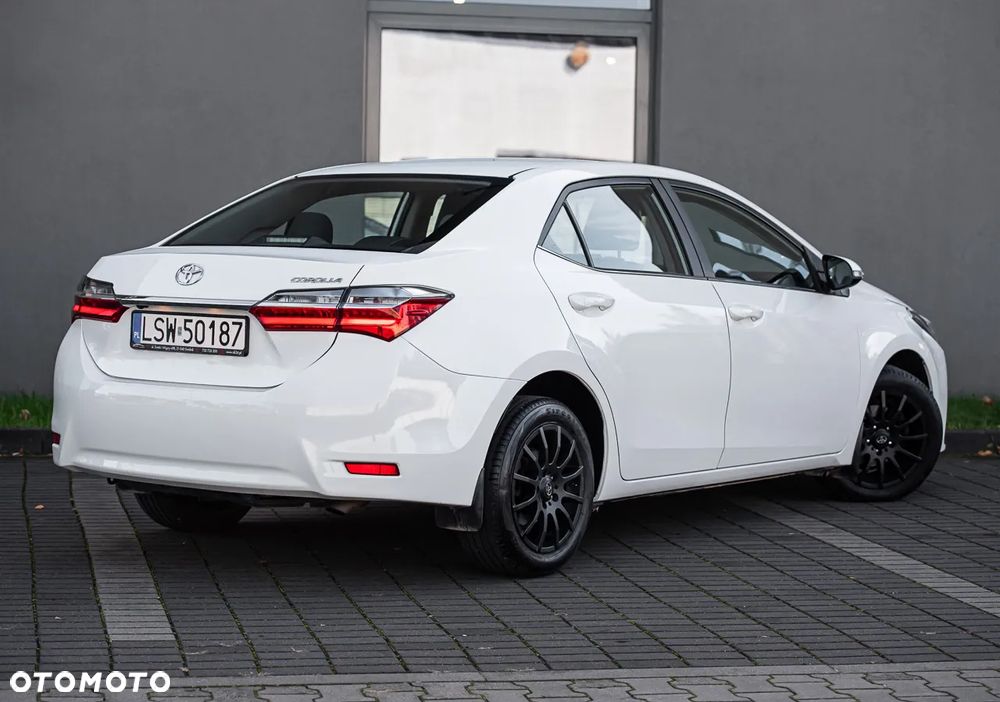 Toyota Corolla 1.4 D-4D Premium - 13