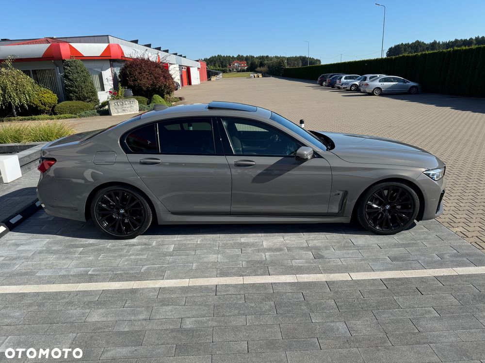 BMW Seria 7 740d xDrive sport - 18
