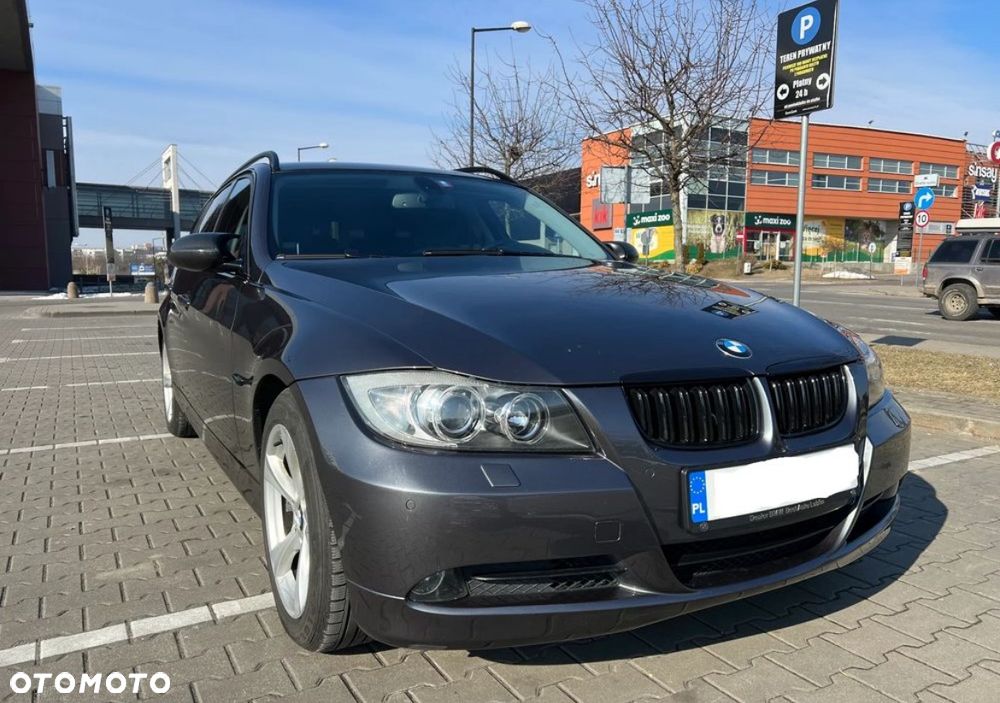 BMW Seria 3 325xi Touring - 7