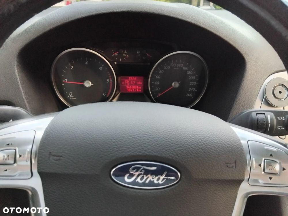 Ford Mondeo 1.8 TDCi Silver X - 8
