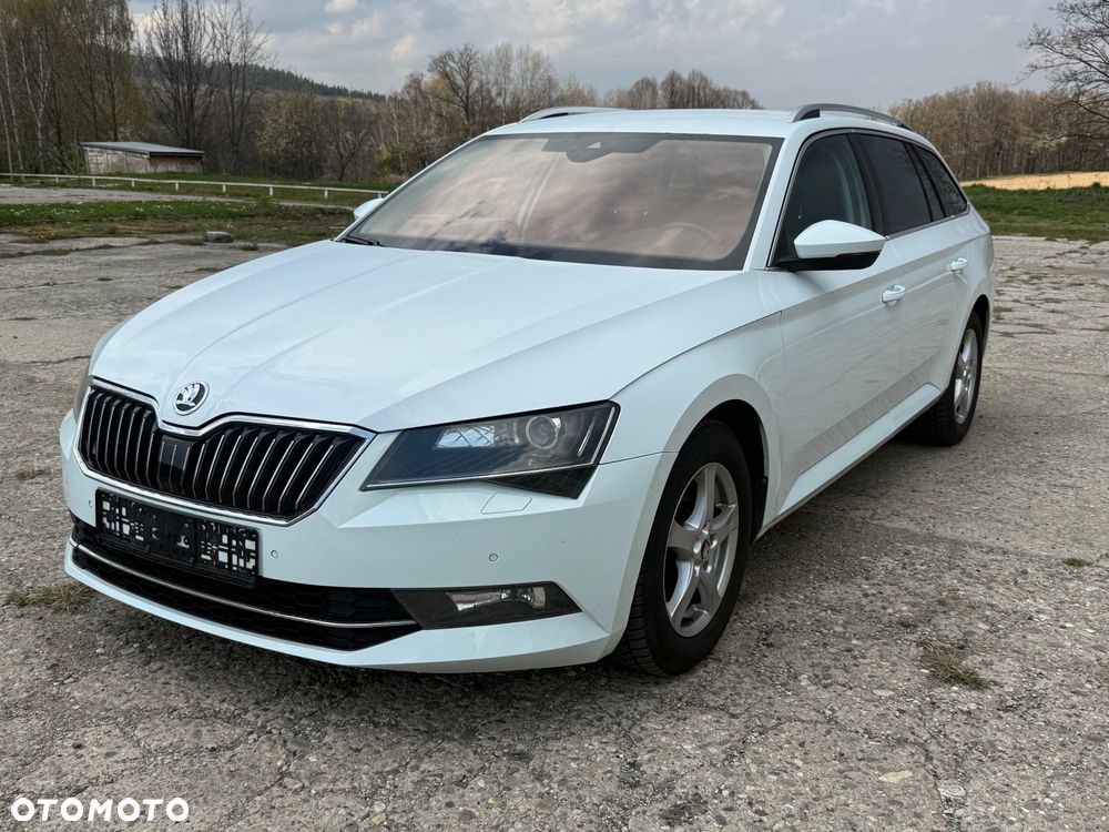 Skoda Superb 2.0 TDI DSG Ambition - 1