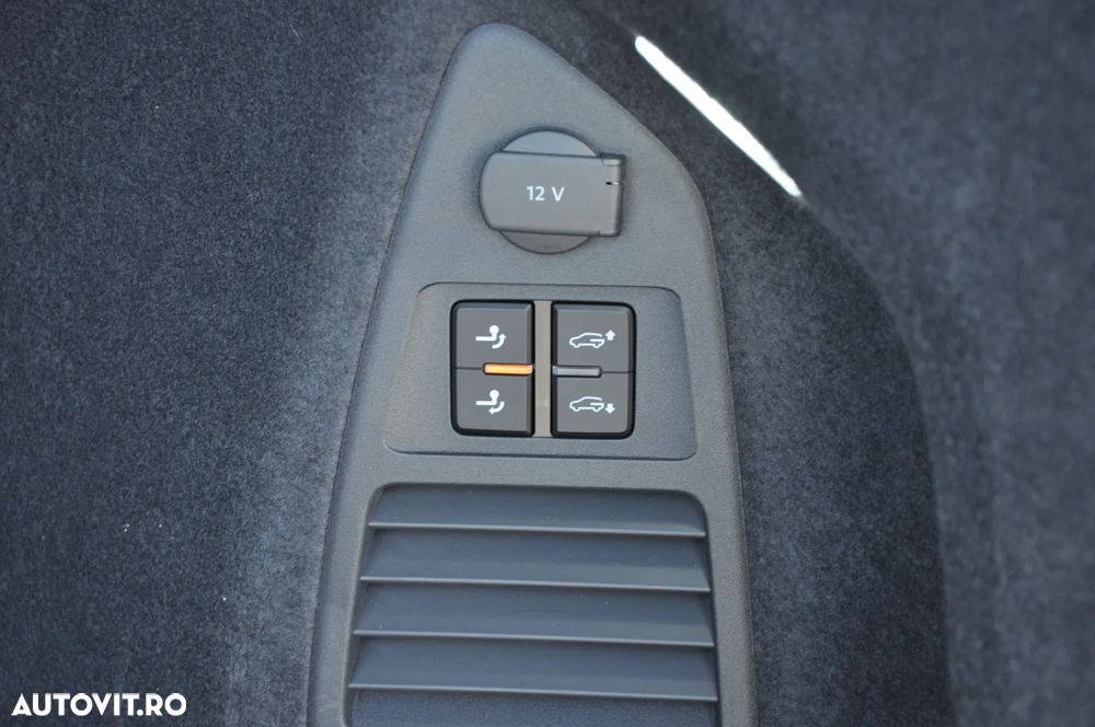 Volkswagen Touareg V6 TDI 4MOTION R-Line - 34