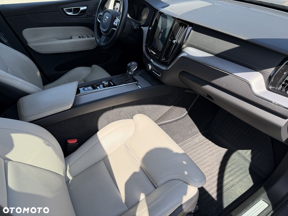 Volvo XC 60 T5 AWD Inscription - 9