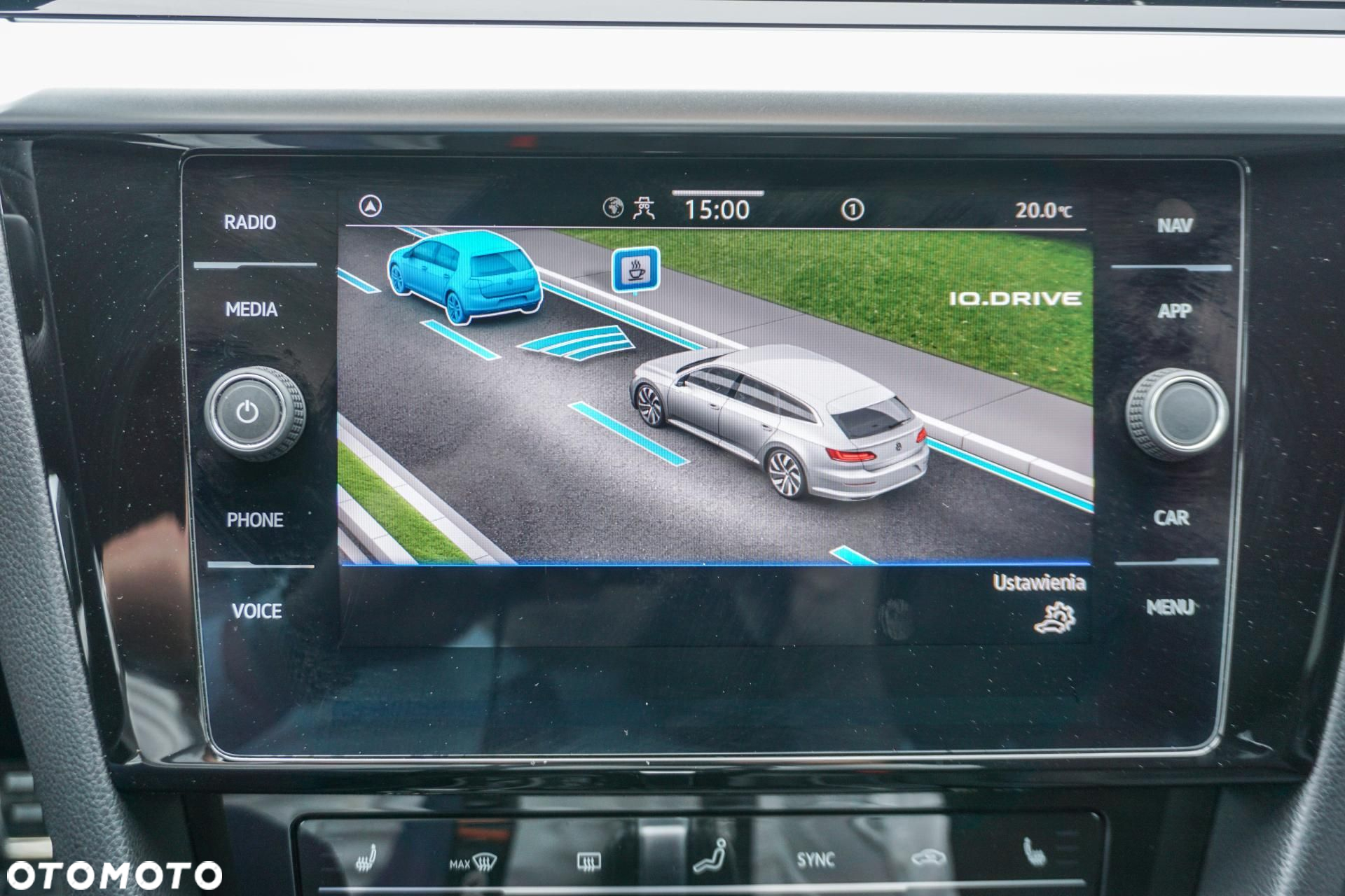 Volkswagen Arteon 2.0 TSI R-Line DSG - 25