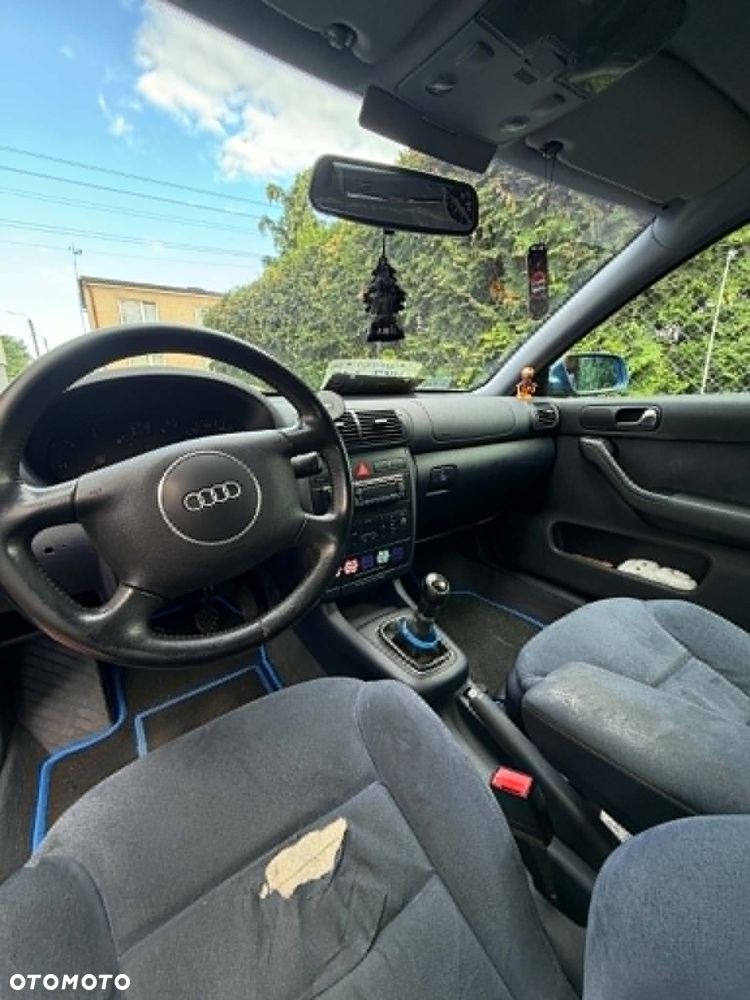 Audi A3 Sportback 1.6 Ambiente - 7