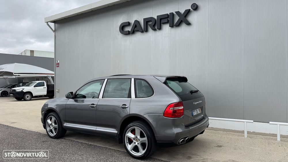 Porsche Cayenne Turbo - 3