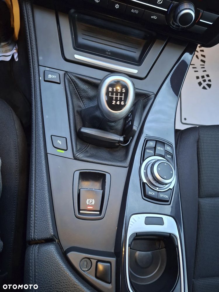 BMW Seria 5 520d - 27