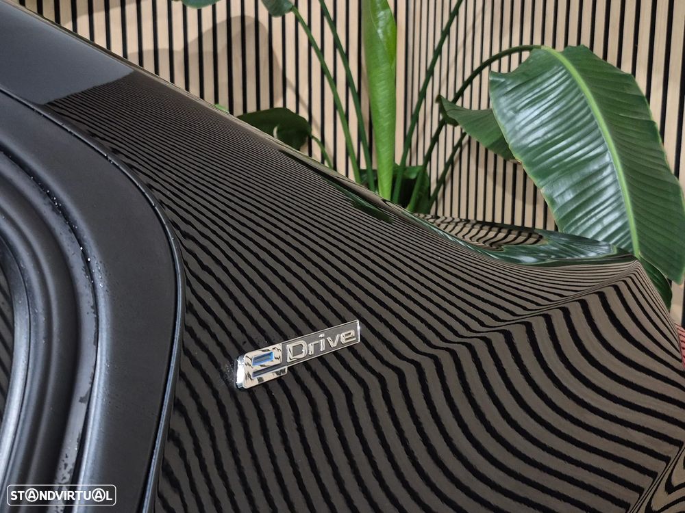 BMW 330 e iPerformance Advantage - 5