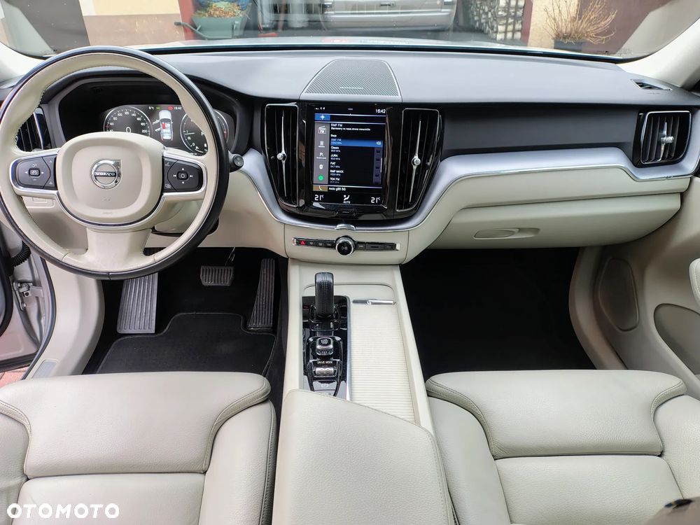 Volvo XC 60 B4 D AWD Ultimate Bright - 25