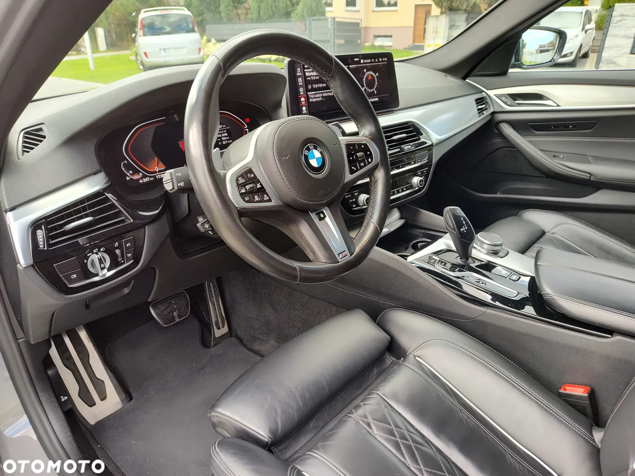 BMW Seria 5 530i Touring M Sport Edition - 16