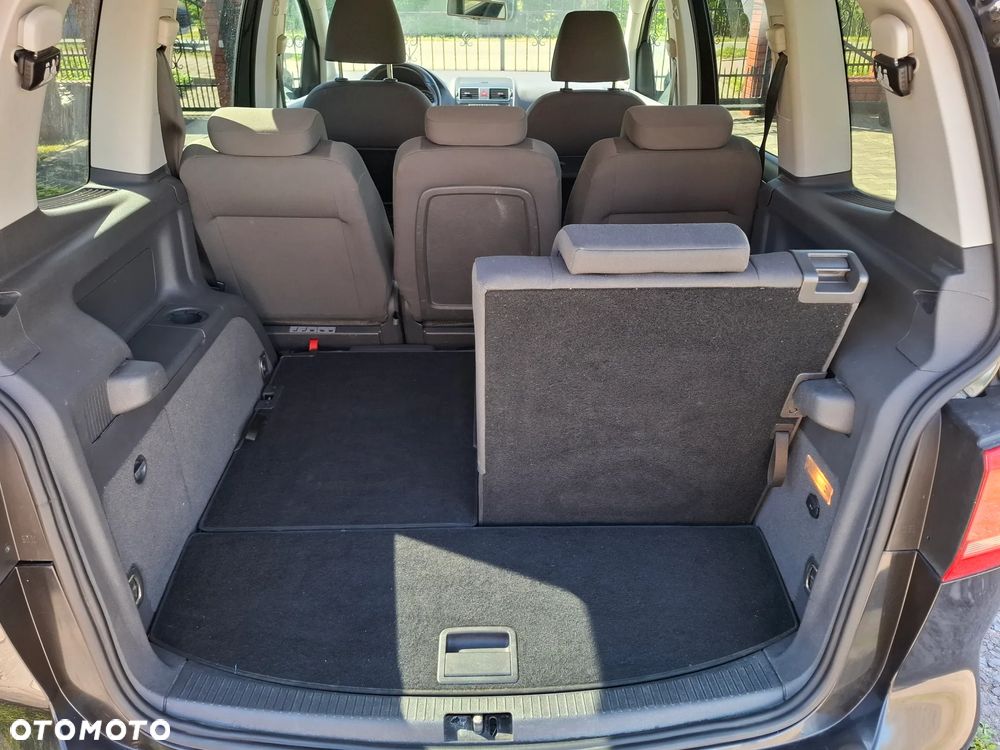 Volkswagen Touran 1.6 TDI DPF BlueMot Trendline - 20