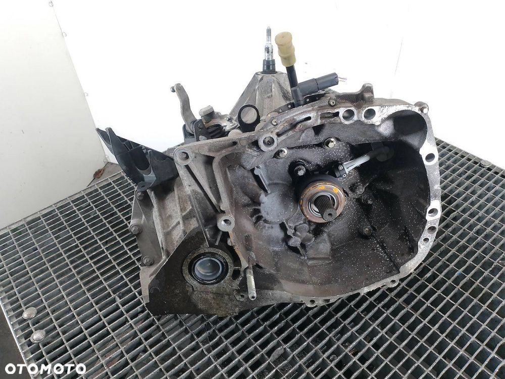 SKRZYNIA BIEGÓW MANUALNA 5 RENAULT MODUS JH3128 1.2 16V - 1