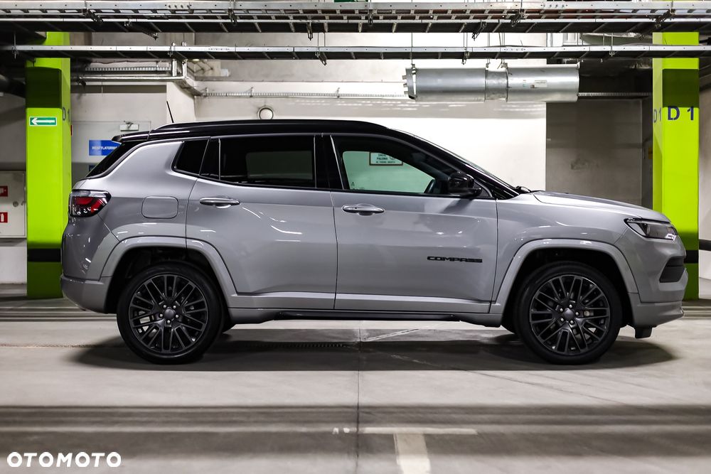 Jeep Compass - 4