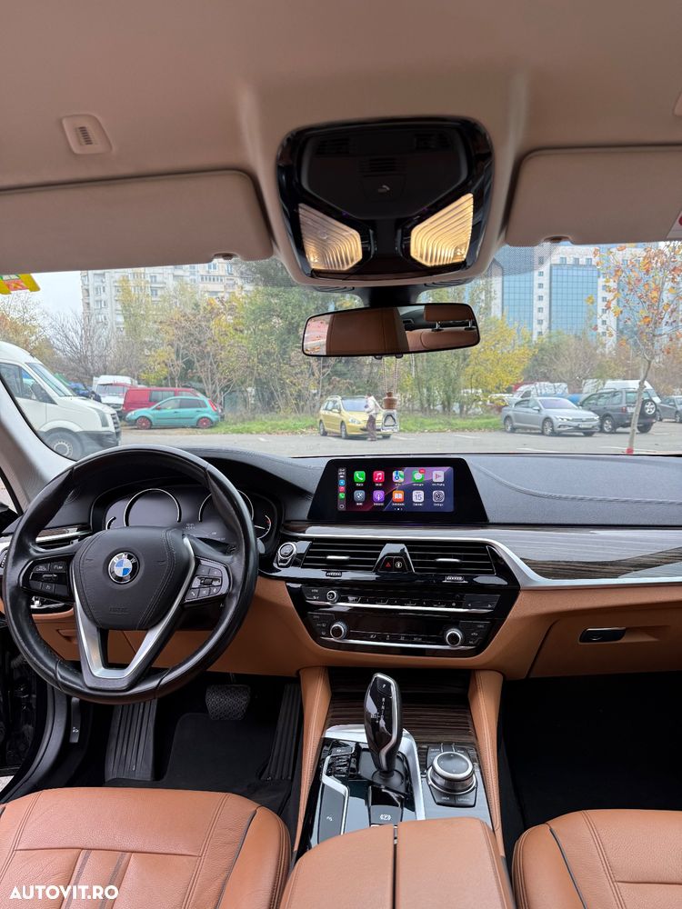 BMW Seria 5 520i AT - 18