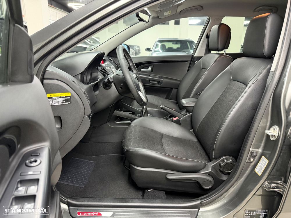 Kia Ceed SW 1.6 CRDi TX ISG - 12