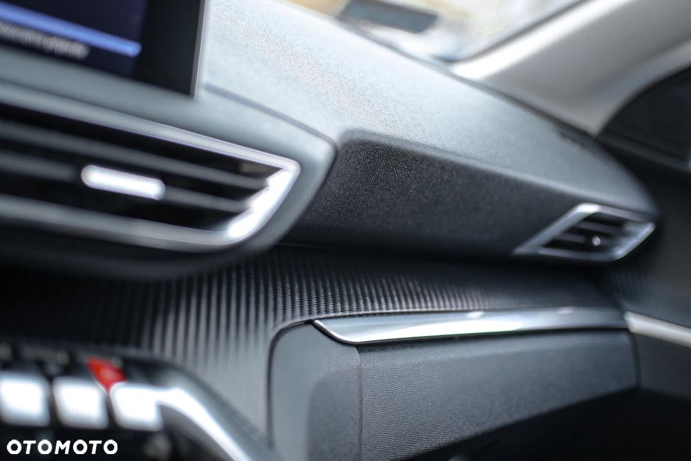 Peugeot 5008 1.6 BlueHDI Allure S&S - 16