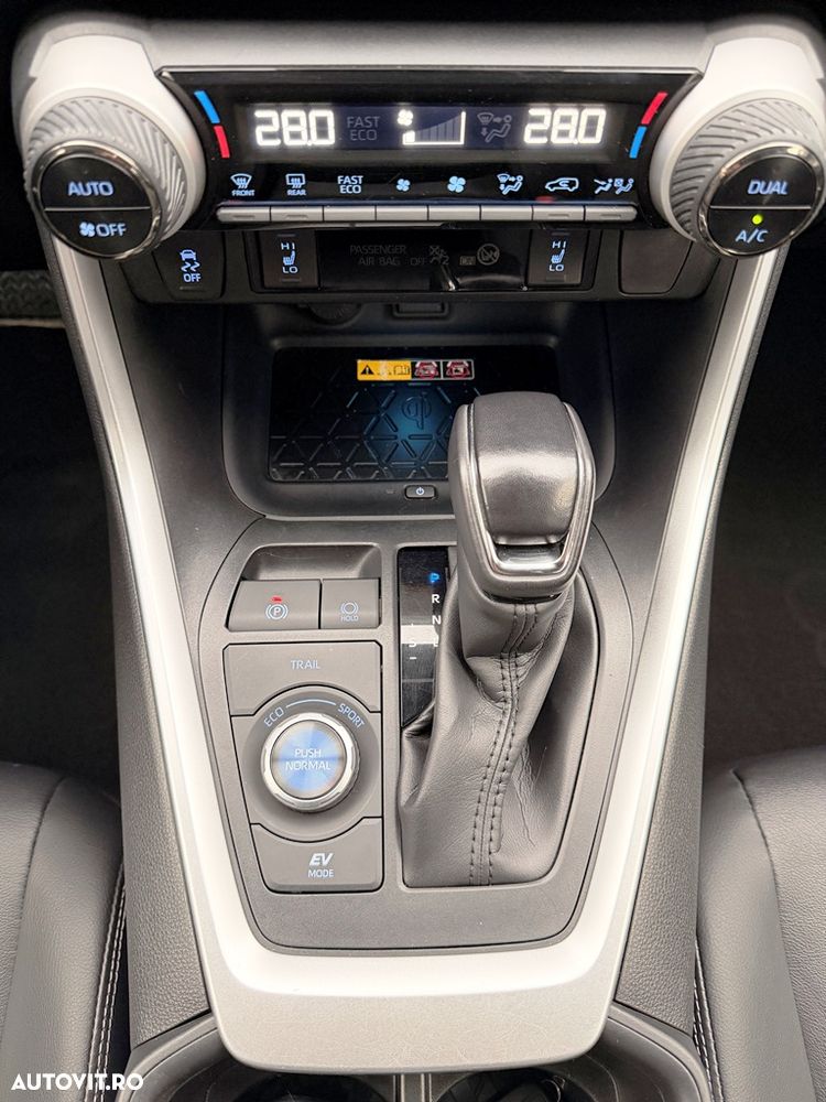 Toyota RAV4 2.5 VVT-iE 4x4 Luxury - 32