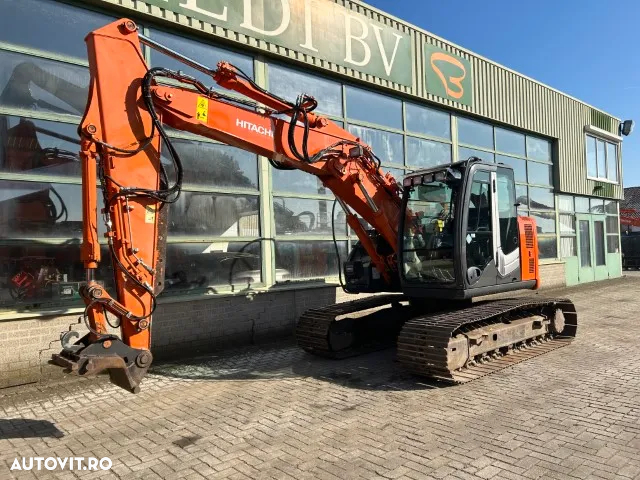 Hitachi ZX 135US-3 - 4