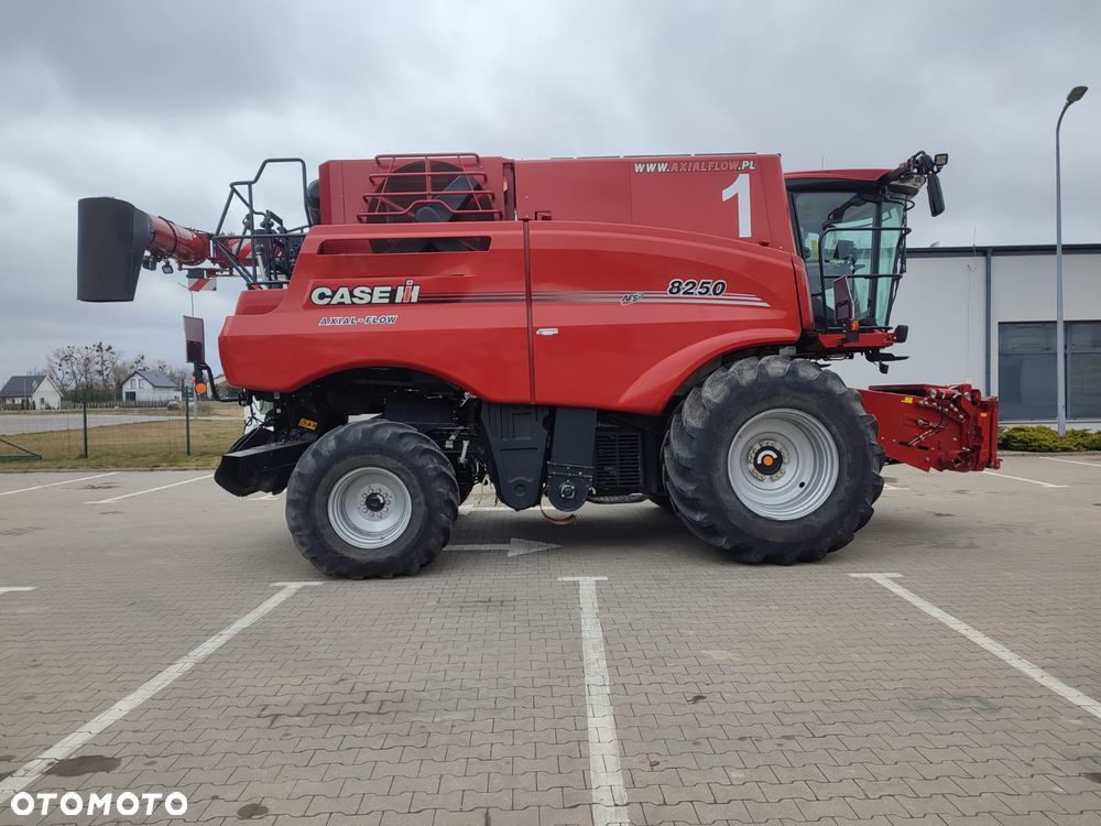 Case IH Axial-Flow 8250 - 2