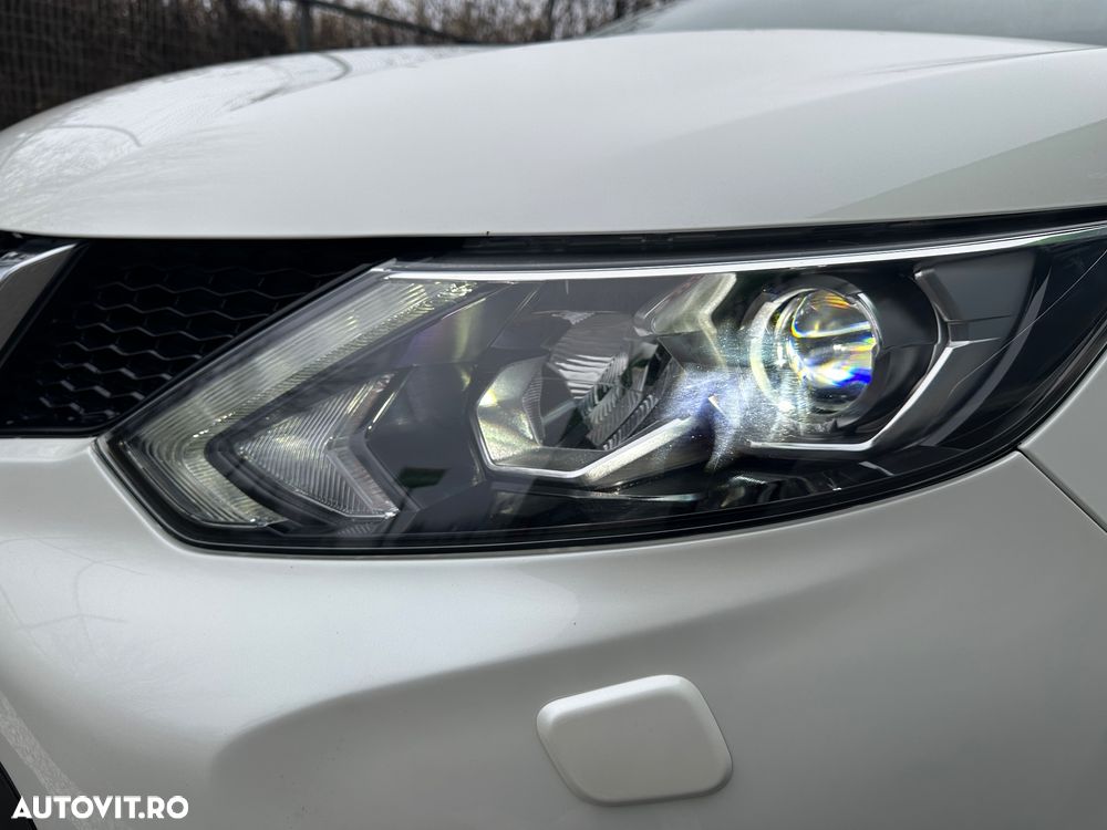 Nissan Qashqai 1.6 DIG-T TEKNA - 28